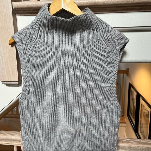 Aritzia Wilfred Durandal Sleeveless Funnel-neck Wool Sweater in Grey M - Picture 7 of 13